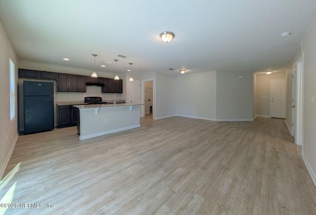 5582 LONGSPUR Court, Jacksonville, FL 32219