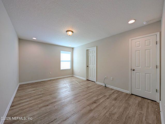 5582 LONGSPUR Court, Jacksonville, FL 32219