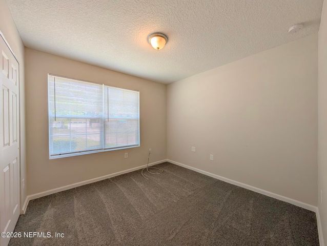 5582 LONGSPUR Court, Jacksonville, FL 32219