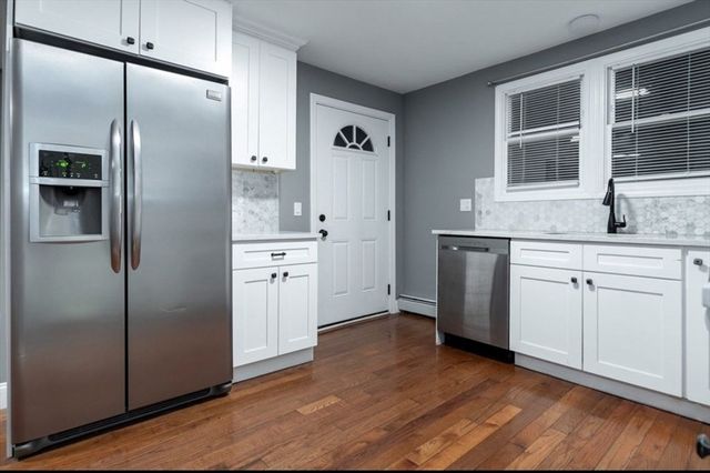 522 Broadway, Fall River, MA 02724