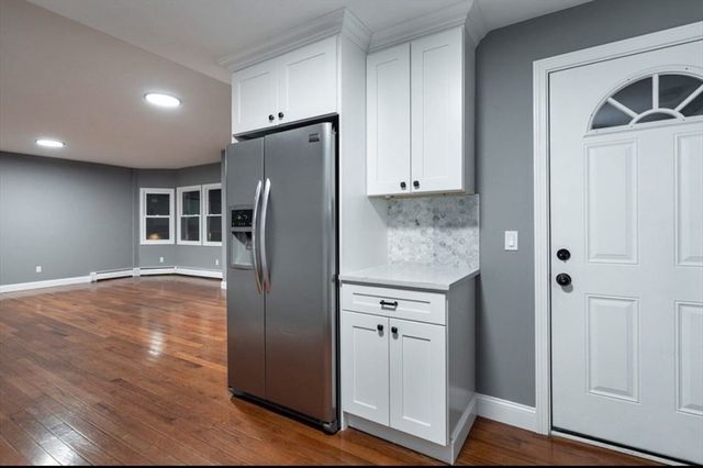 522 Broadway, Fall River, MA 02724