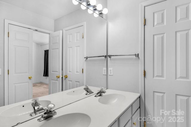 3213 Mannington Drive, Charlotte, NC 28270