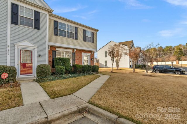 3213 Mannington Drive, Charlotte, NC 28270