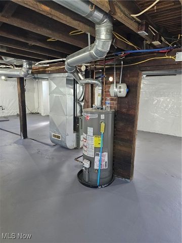 1124 Hammel Street, Akron, OH 44306