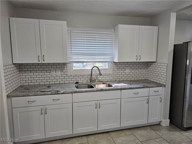 1124 Hammel Street, Akron, OH 44306