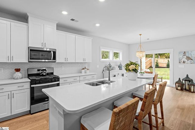 832 Burghley Circle, Greer, SC 29651