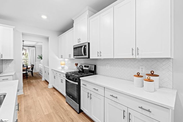 832 Burghley Circle, Greer, SC 29651