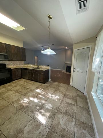 4613 Saint Thomas Place, Fort Worth, TX 76135