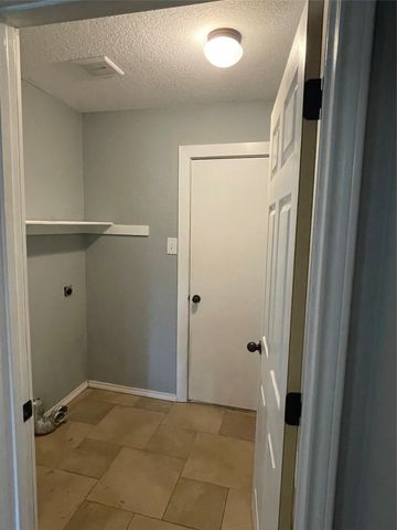 4613 Saint Thomas Place, Fort Worth, TX 76135