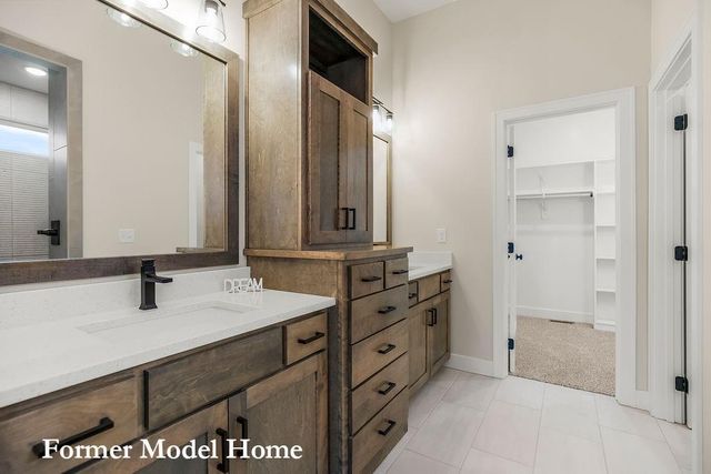 8004 SE Hoot Owl Street, Blue Springs, MO 64014