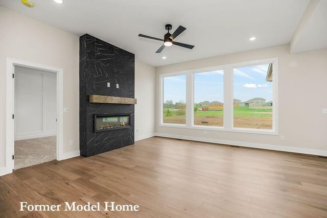 8004 SE Hoot Owl Street, Blue Springs, MO 64014