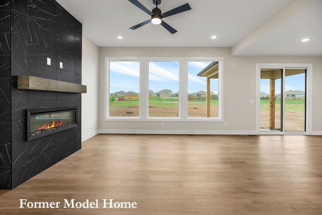 8004 SE Hoot Owl Street, Blue Springs, MO 64014