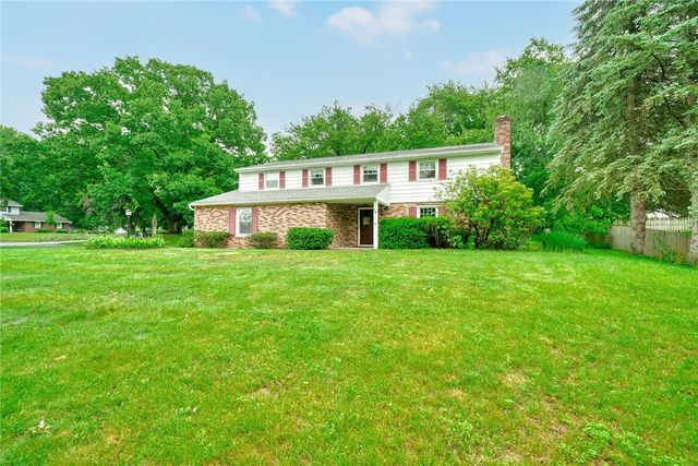 16 Red Barn Circle, Perinton, NY 14534