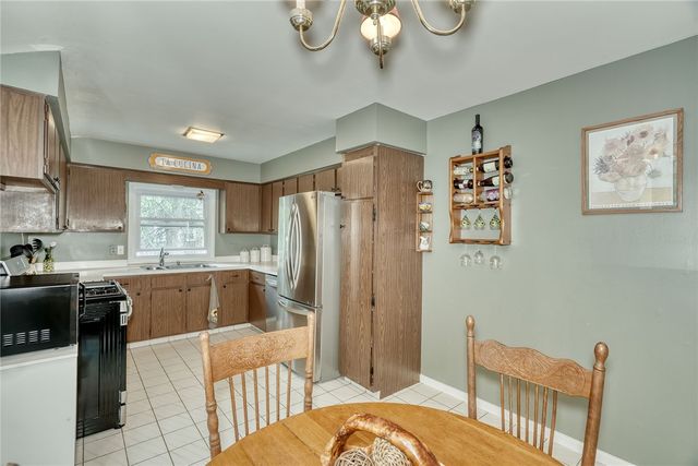 16 Red Barn Circle, Perinton, NY 14534