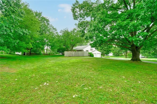 16 Red Barn Circle, Perinton, NY 14534