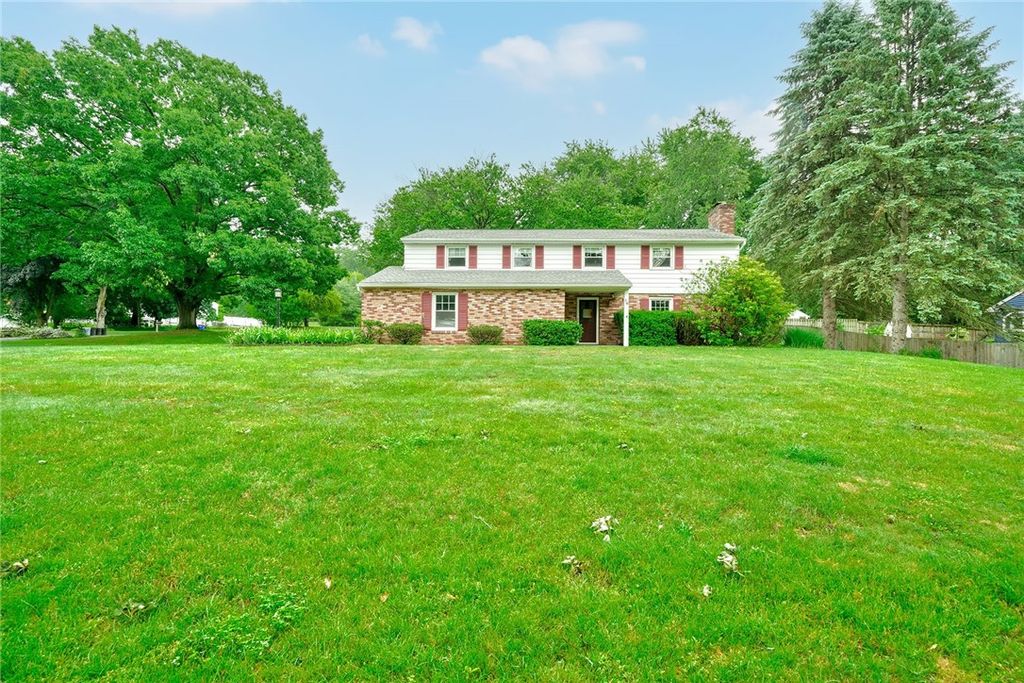 16 Red Barn Circle, Perinton, NY 14534