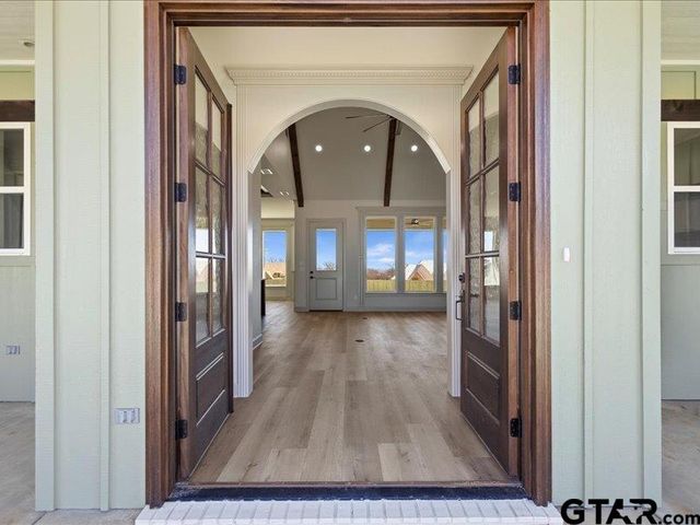 17287 Woodcrest Circle, Lindale, TX 75771