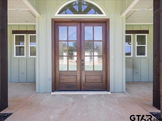 17287 Woodcrest Circle, Lindale, TX 75771