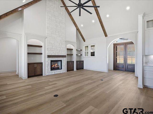 17287 Woodcrest Circle, Lindale, TX 75771