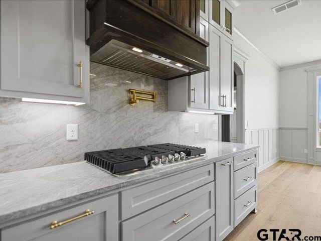 17287 Woodcrest Circle, Lindale, TX 75771