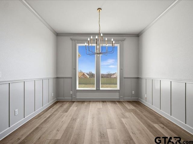 17287 Woodcrest Circle, Lindale, TX 75771