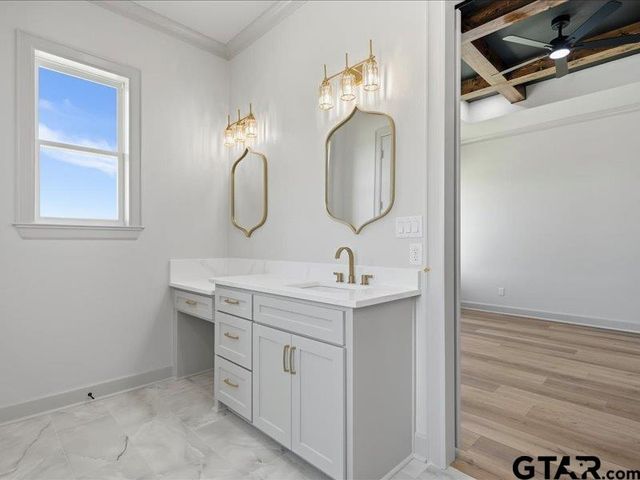 17287 Woodcrest Circle, Lindale, TX 75771