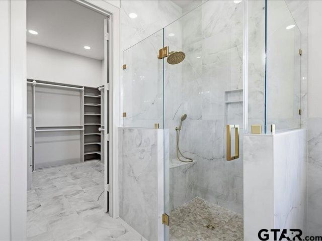 17287 Woodcrest Circle, Lindale, TX 75771