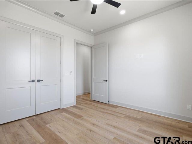 17287 Woodcrest Circle, Lindale, TX 75771