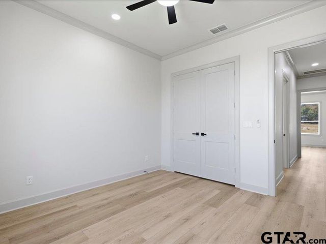 17287 Woodcrest Circle, Lindale, TX 75771