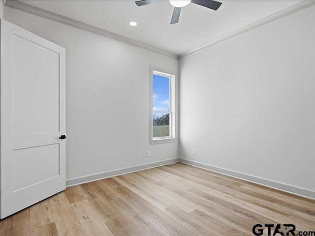 17287 Woodcrest Circle, Lindale, TX 75771