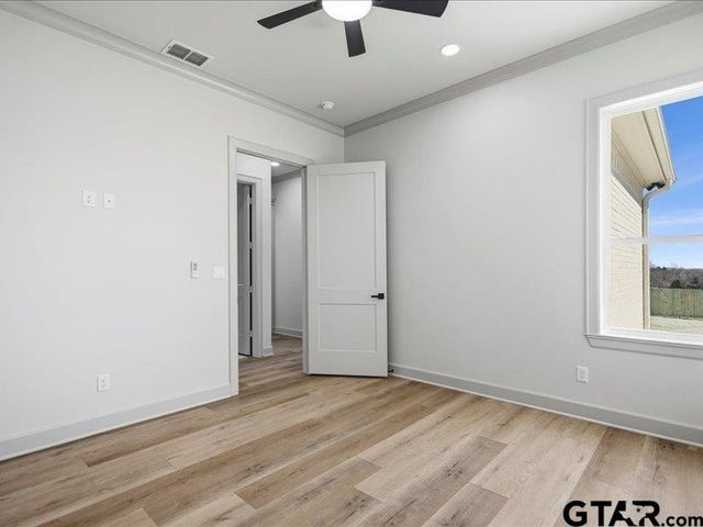 17287 Woodcrest Circle, Lindale, TX 75771