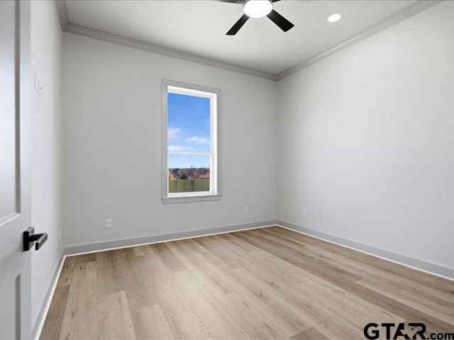 17287 Woodcrest Circle, Lindale, TX 75771