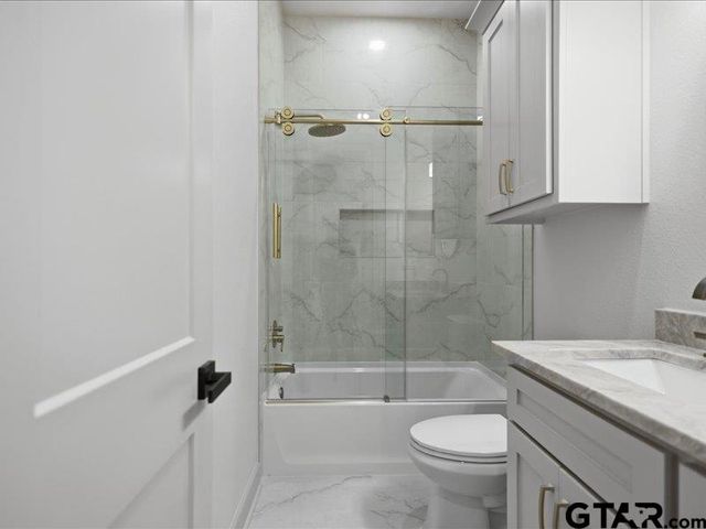 17287 Woodcrest Circle, Lindale, TX 75771