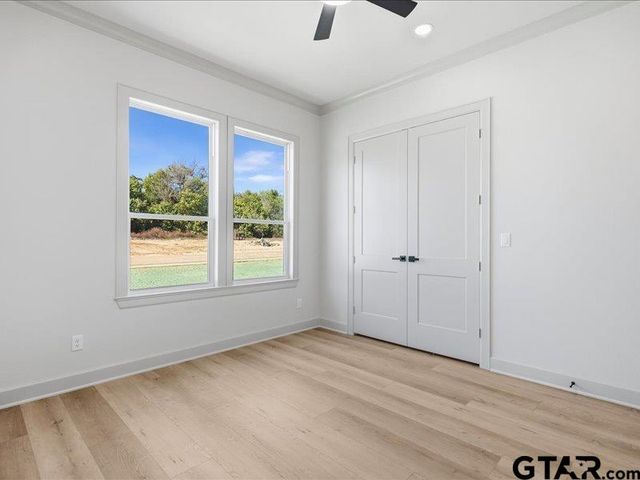 17287 Woodcrest Circle, Lindale, TX 75771