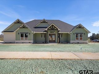 17287 Woodcrest Circle, Lindale, TX 75771