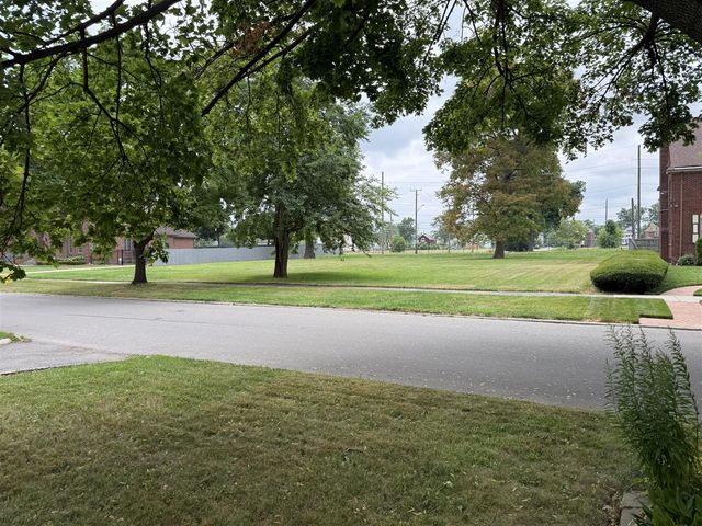 2957 Seminole Street, Detroit, MI 48214