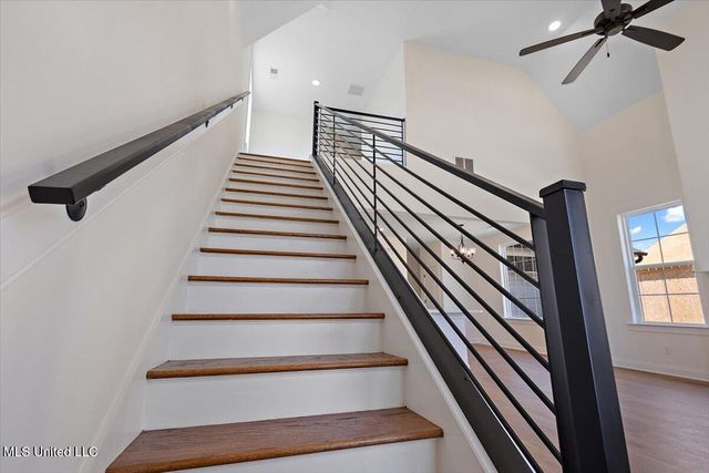 902 Coahoma Court, Nesbit, MS 38651