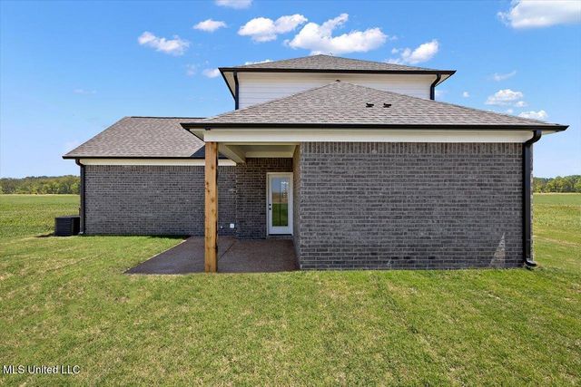 902 Coahoma Court, Nesbit, MS 38651