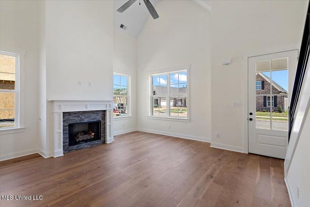 902 Coahoma Court, Nesbit, MS 38651