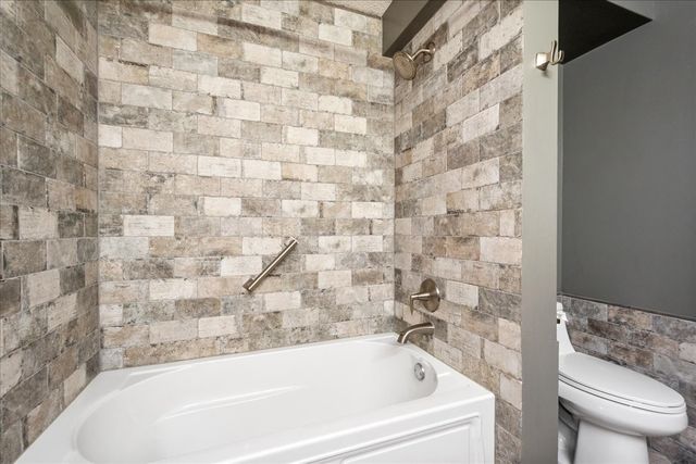 9655 Woods Drive 1006, Skokie, IL 60077