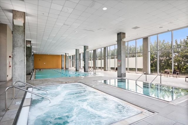 9655 Woods Drive 1006, Skokie, IL 60077