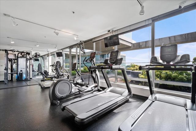 9655 Woods Drive 1006, Skokie, IL 60077