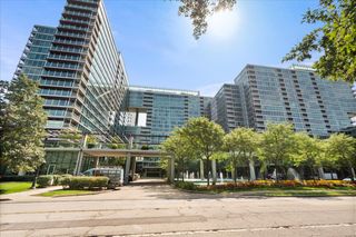 9655 Woods Drive 1006, Skokie, IL 60077
