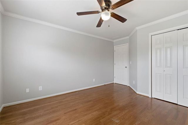 253 Chestnut Lake Way, Lilburn, GA 30047