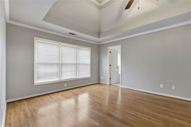 253 Chestnut Lake Way, Lilburn, GA 30047