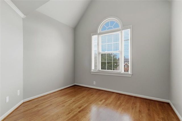 253 Chestnut Lake Way, Lilburn, GA 30047