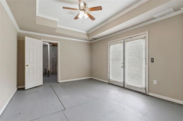 253 Chestnut Lake Way, Lilburn, GA 30047