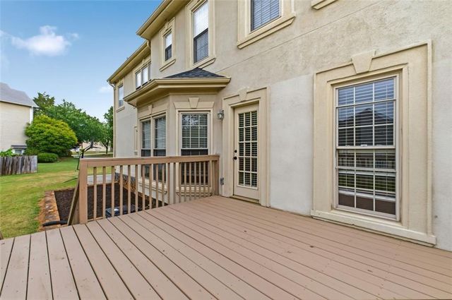 253 Chestnut Lake Way, Lilburn, GA 30047