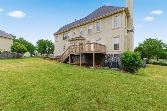 253 Chestnut Lake Way, Lilburn, GA 30047