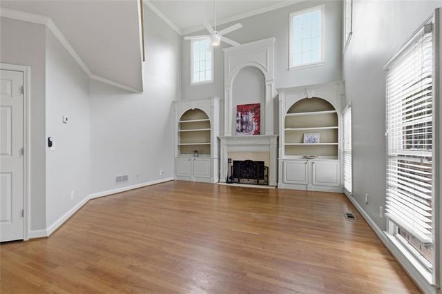 253 Chestnut Lake Way, Lilburn, GA 30047
